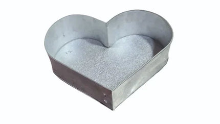 Galvanized Heart-shaped Baking Pan 10 Inch